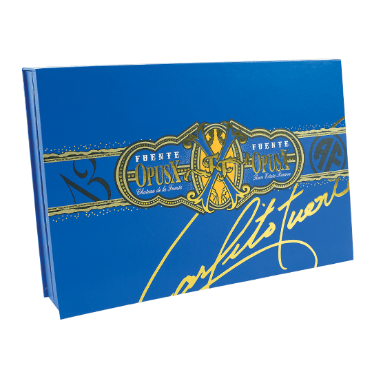 fuente-opus-x-crystal-closed-box-blue-ashtray