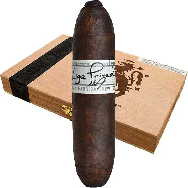 liga-privada-No9-flying-pig-box